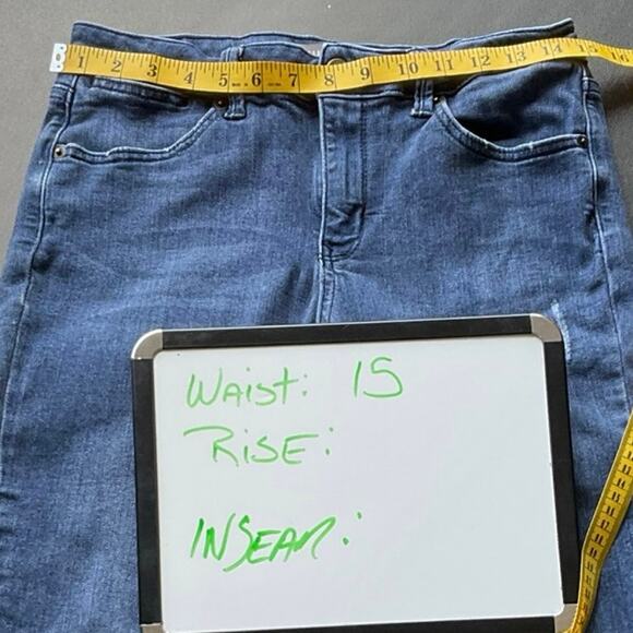 JustUSA Medium Wash Cropped Straight Leg Jeans Size 29 - Picture 6 of 8